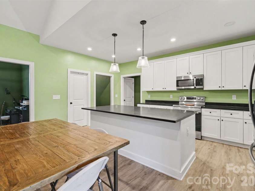 1424 Autumnwood Drive, Rock Hill, SC 29730.  MLS# CAR4406191, YatesRealty ID 40331. 