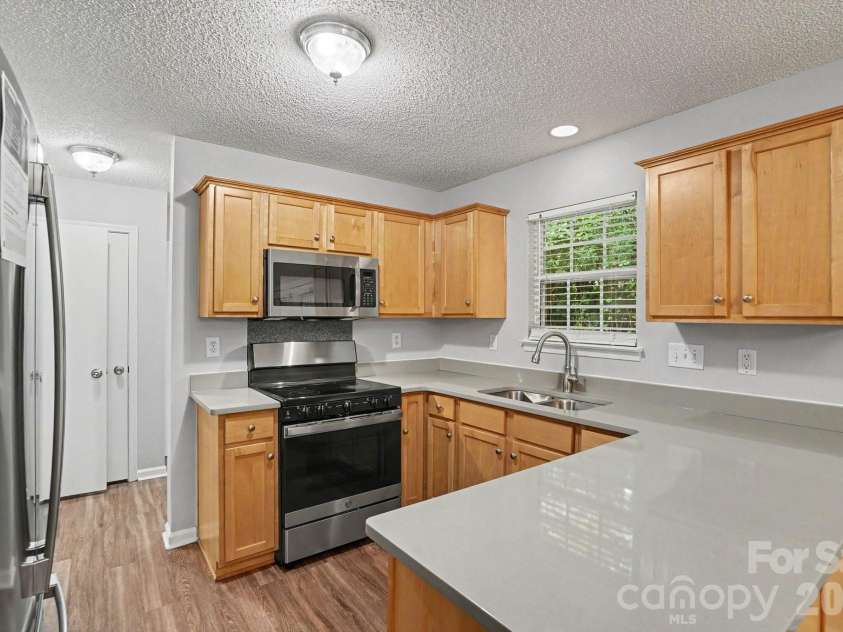 2994 Champion Lane, Concord, NC 28025.  MLS# CAR4408234, YatesRealty ID 40333. 