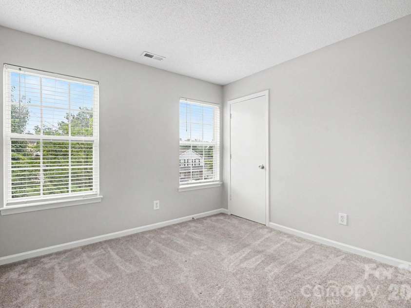 2994 Champion Lane, Concord, NC 28025.  MLS# CAR4408234, YatesRealty ID 40333. 