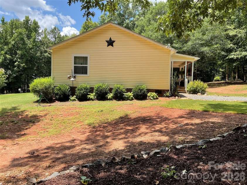 6334 Griffin Road, Lancaster, SC 29720.  MLS# CAR4403121, YatesRealty ID 40335. 