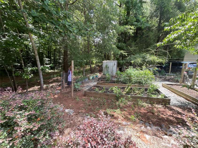 6334 Griffin Road, Lancaster, SC 29720.  MLS# CAR4403121, YatesRealty ID 40335. 