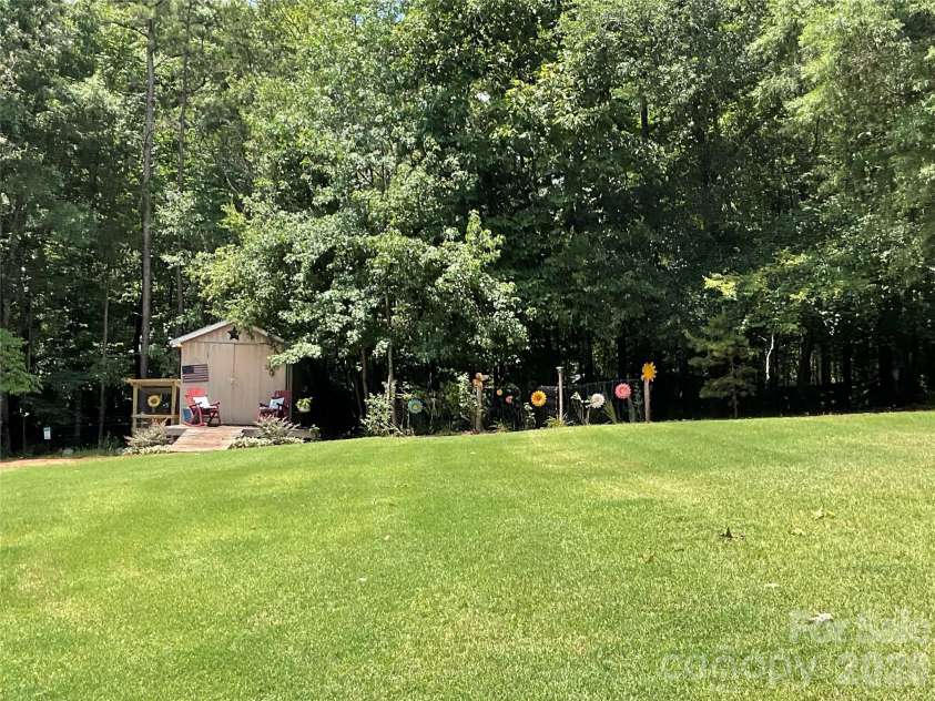 6334 Griffin Road, Lancaster, SC 29720.  MLS# CAR4403121, YatesRealty ID 40335. 