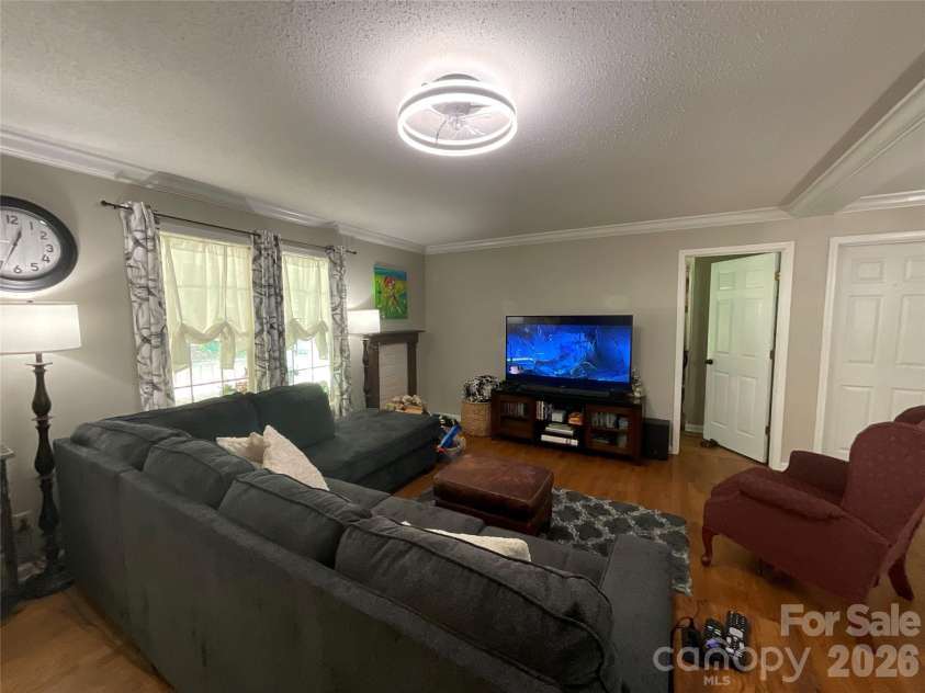 6334 Griffin Road, Lancaster, SC 29720.  MLS# CAR4403121, YatesRealty ID 40335. 