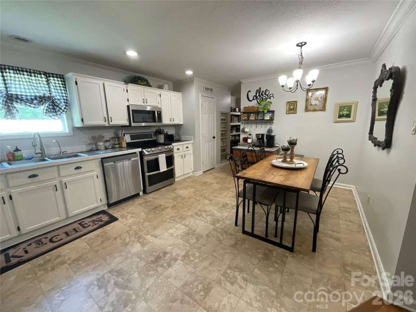 6334 Griffin Road, Lancaster, SC 29720.  MLS# CAR4403121, YatesRealty ID 40335. 
