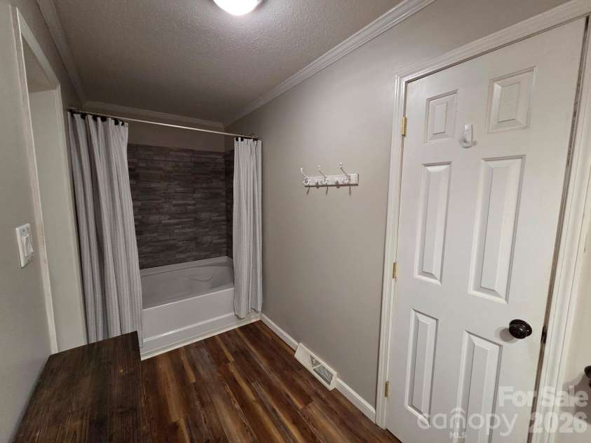 6334 Griffin Road, Lancaster, SC 29720.  MLS# CAR4403121, YatesRealty ID 40335. 