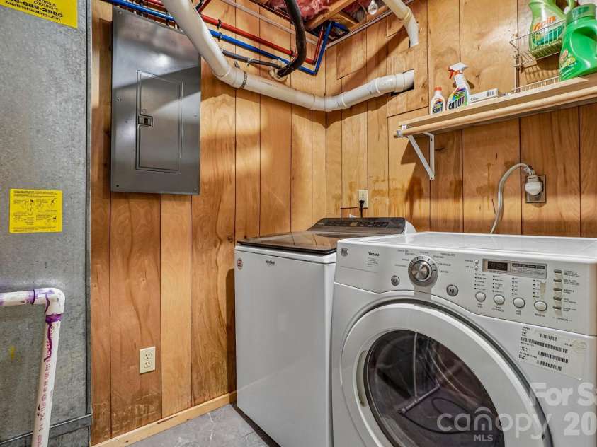 673 Chestnut Lane, Mars Hill, NC 28754.  MLS# CAR4409311, YatesRealty ID 40336. Laundry/Utility