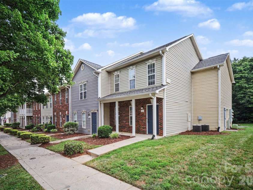 116 Locomotive Lane, Mooresville, NC 28115.  MLS# CAR4409030, YatesRealty ID 40337. 