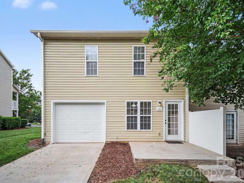 116 Locomotive Lane, Mooresville, NC 28115.  MLS# CAR4409030, YatesRealty ID 40337. 