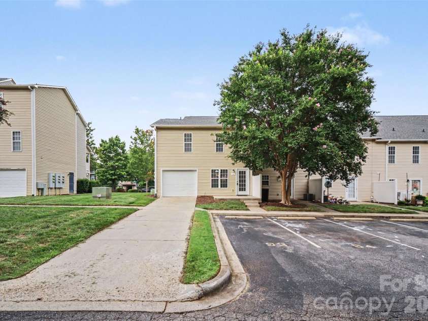 116 Locomotive Lane, Mooresville, NC 28115.  MLS# CAR4409030, YatesRealty ID 40337. 