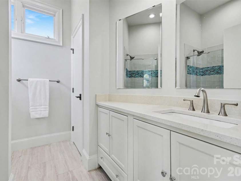 7225 Governors Row, Charlotte, NC 28277.  MLS# CAR4364336, YatesRealty ID 40339. 