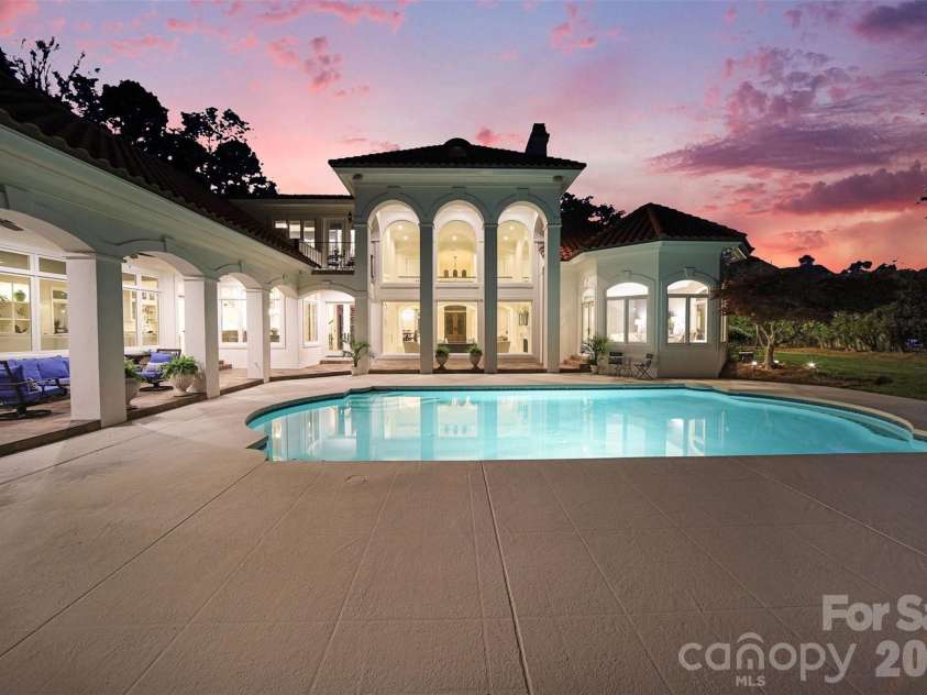 7225 Governors Row, Charlotte, NC 28277.  MLS# CAR4364336, YatesRealty ID 40339. 