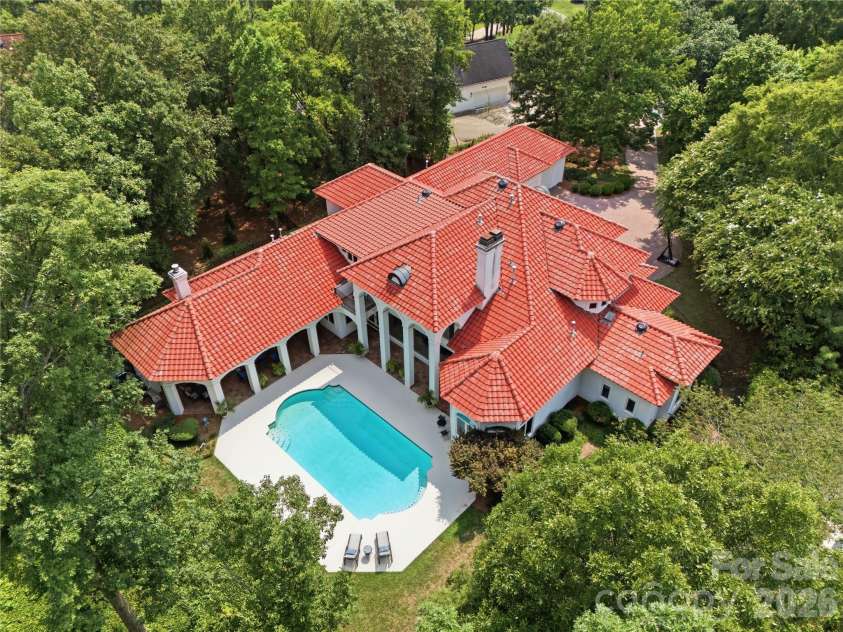 7225 Governors Row, Charlotte, NC 28277.  MLS# CAR4364336, YatesRealty ID 40339. Elevated Living @ 7225 Governors Row
