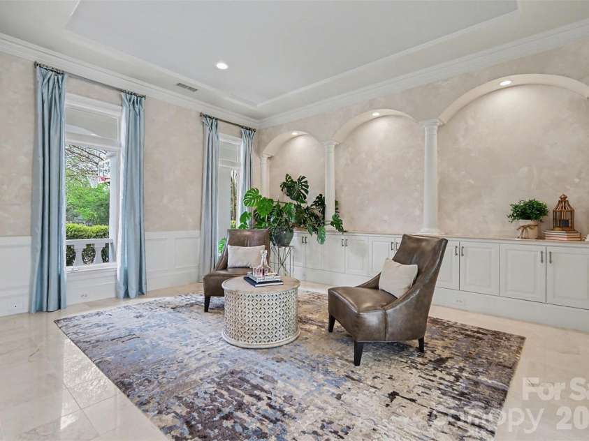 7225 Governors Row, Charlotte, NC 28277.  MLS# CAR4364336, YatesRealty ID 40339. Sitting area/ Flex/ office space