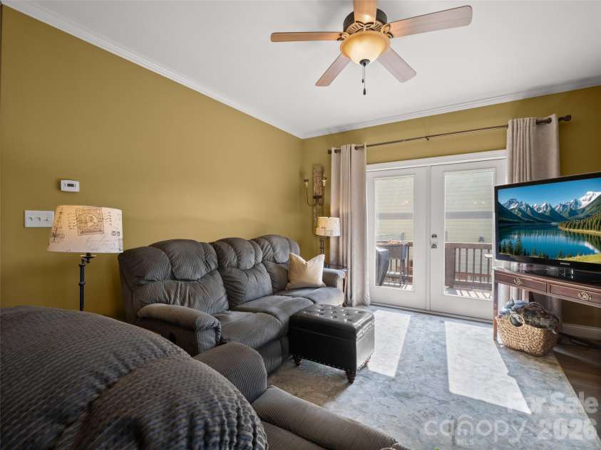 21 Jeff Drive, Asheville, NC 28806.  MLS# CAR4349335, YatesRealty ID 4034. 