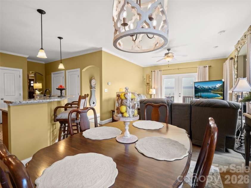 21 Jeff Drive, Asheville, NC 28806.  MLS# CAR4349335, YatesRealty ID 4034. 