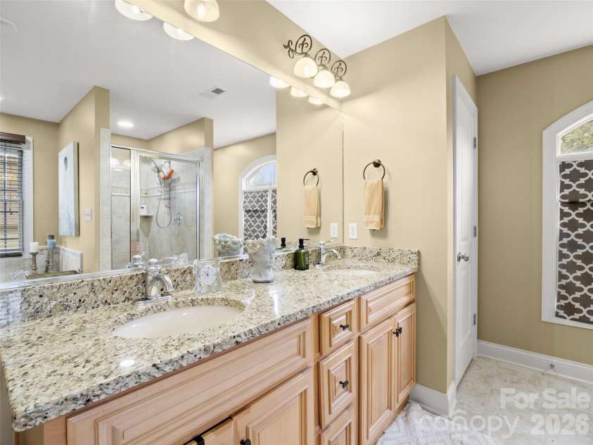 21 Jeff Drive, Asheville, NC 28806.  MLS# CAR4349335, YatesRealty ID 4034. 