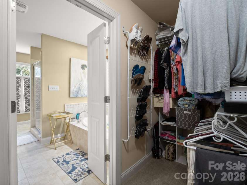 21 Jeff Drive, Asheville, NC 28806.  MLS# CAR4349335, YatesRealty ID 4034. 