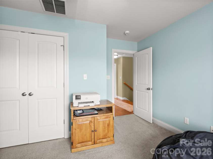 21 Jeff Drive, Asheville, NC 28806.  MLS# CAR4349335, YatesRealty ID 4034. 