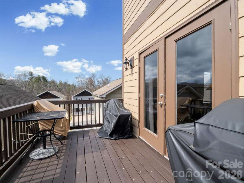 21 Jeff Drive, Asheville, NC 28806.  MLS# CAR4349335, YatesRealty ID 4034. 