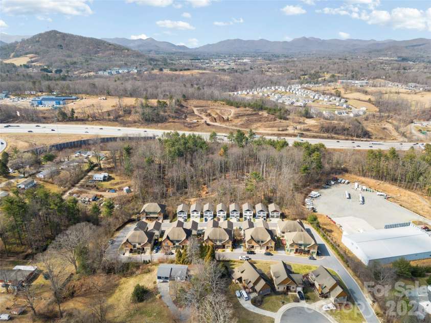 21 Jeff Drive, Asheville, NC 28806.  MLS# CAR4349335, YatesRealty ID 4034. 