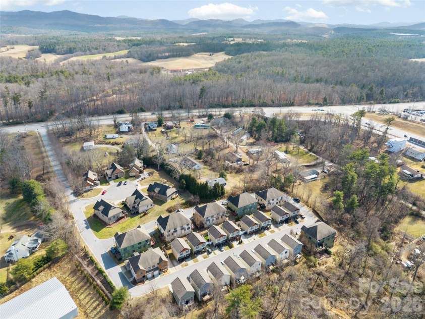21 Jeff Drive, Asheville, NC 28806.  MLS# CAR4349335, YatesRealty ID 4034. 