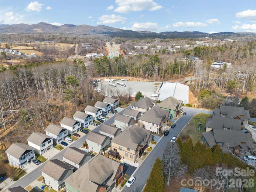 21 Jeff Drive, Asheville, NC 28806.  MLS# CAR4349335, YatesRealty ID 4034. 