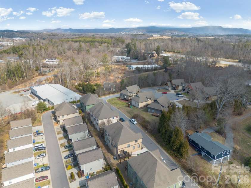 21 Jeff Drive, Asheville, NC 28806.  MLS# CAR4349335, YatesRealty ID 4034. 