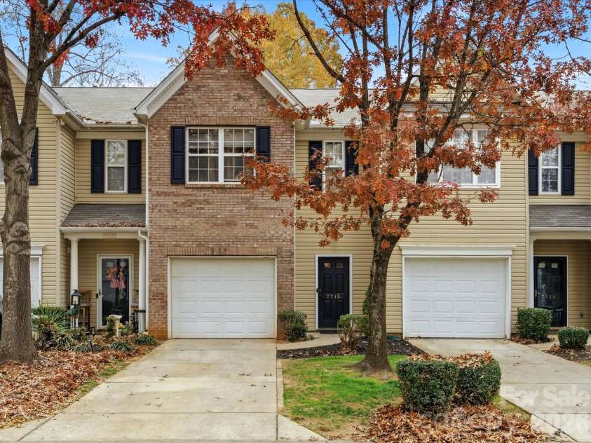 7715 Abigail Glen Drive, Charlotte, NC 28212.  MLS# CAR4324481, YatesRealty ID 4034. Welcome Home