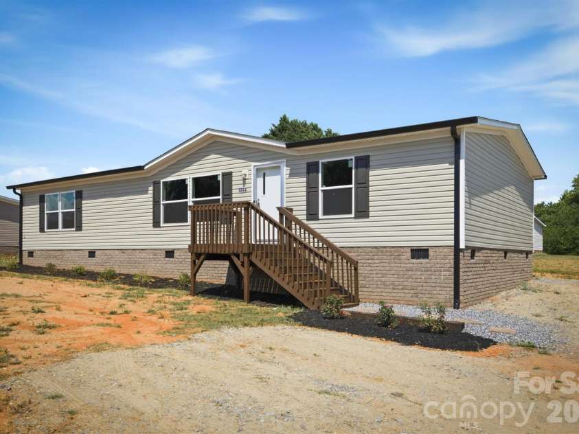1894 Mesa Drive, Vale, NC 28168.  MLS# CAR4406858, YatesRealty ID 40340. 