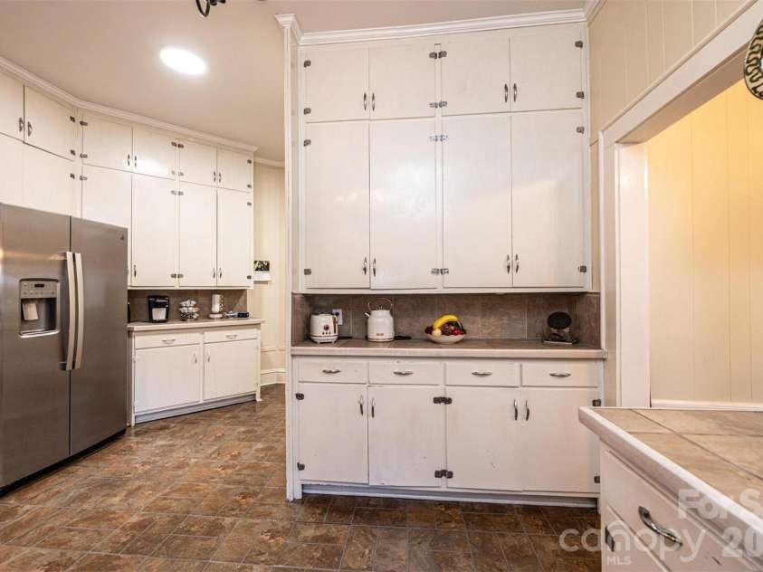 720 Main Avenue, Newton, NC 28658.  MLS# CAR4400536, YatesRealty ID 40342. Cabinet lover's dream
