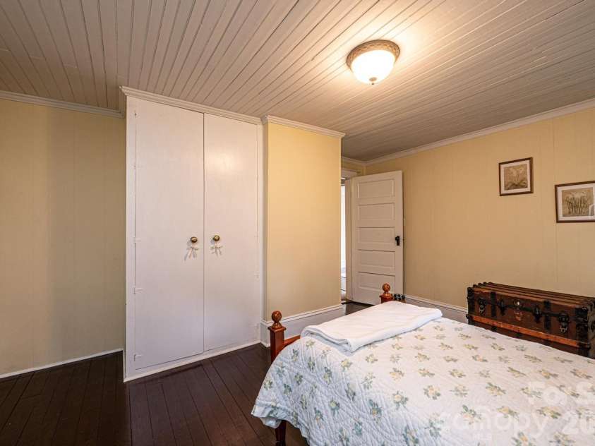 720 Main Avenue, Newton, NC 28658.  MLS# CAR4400536, YatesRealty ID 40342. Upper Bedroom