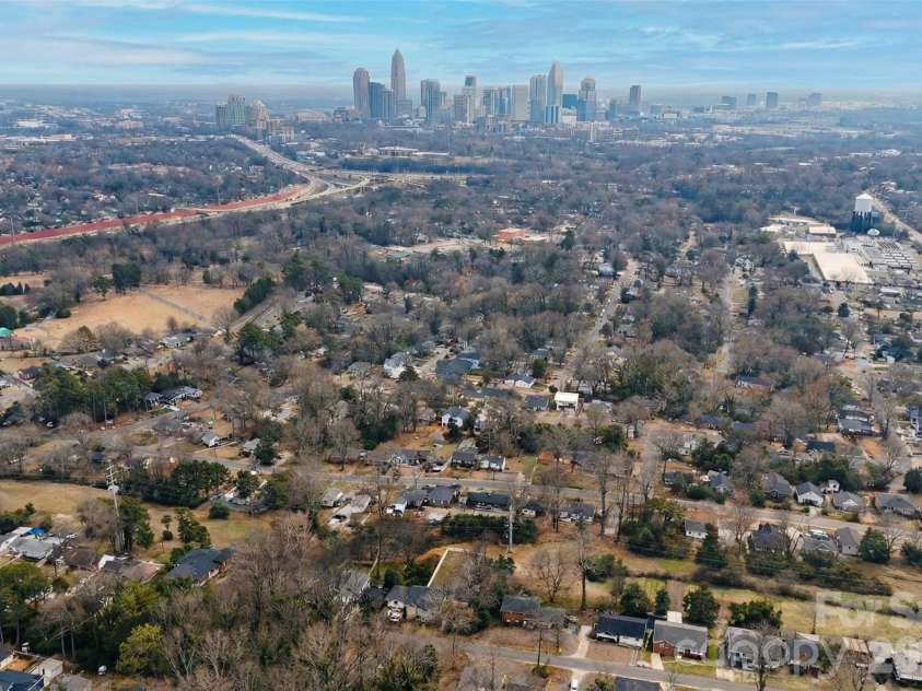 1933 St Paul Street, Charlotte, NC 28216.  MLS# CAR4349995, YatesRealty ID 4035. 