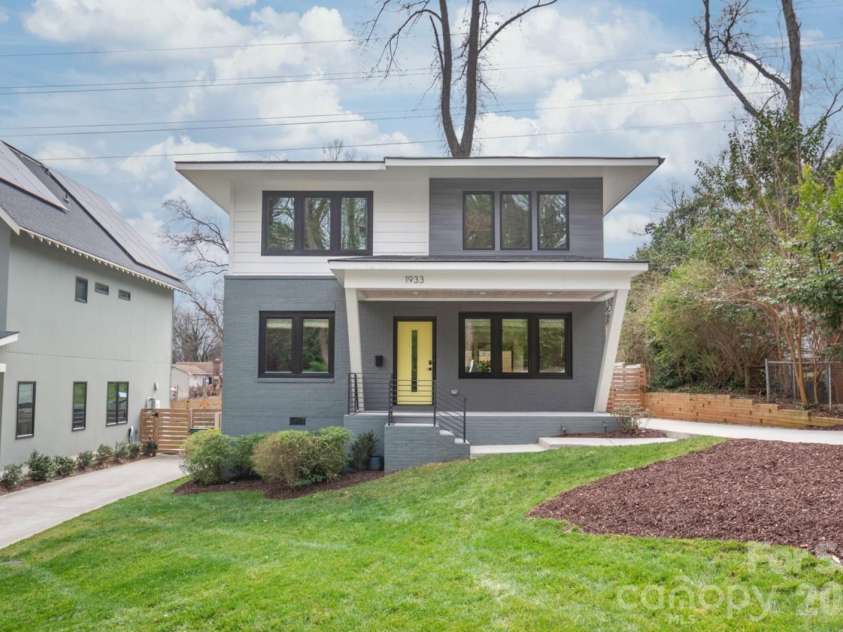 1933 St Paul Street, Charlotte, NC 28216.  MLS# CAR4349995, YatesRealty ID 4035. 