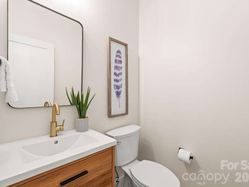 1933 St Paul Street, Charlotte, NC 28216.  MLS# CAR4349995, YatesRealty ID 4035. 
