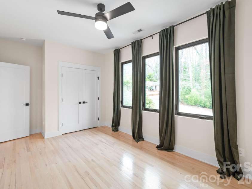 1933 St Paul Street, Charlotte, NC 28216.  MLS# CAR4349995, YatesRealty ID 4035. 