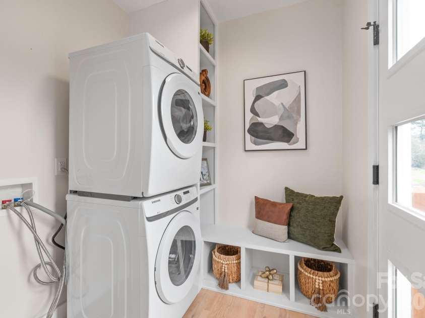 1933 St Paul Street, Charlotte, NC 28216.  MLS# CAR4349995, YatesRealty ID 4035. 
