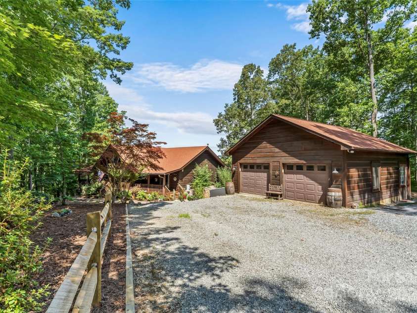 279 Outback Trail, Nebo, NC 28761.  MLS# CAR4277769, YatesRealty ID 4035. 