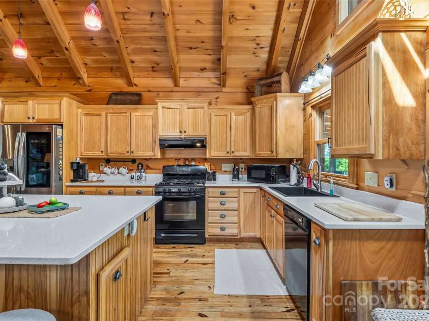 279 Outback Trail, Nebo, NC 28761.  MLS# CAR4277769, YatesRealty ID 4035. 