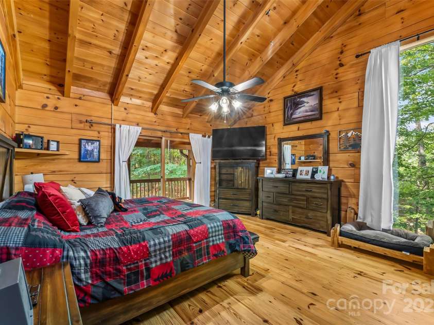 279 Outback Trail, Nebo, NC 28761.  MLS# CAR4277769, YatesRealty ID 4035. Primary Suite