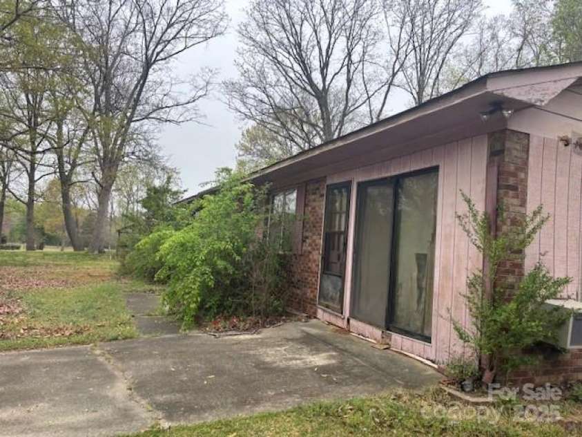 307 Brook Street, Salisbury, NC 28146.  MLS# CAR4242824, YatesRealty ID 4035. 