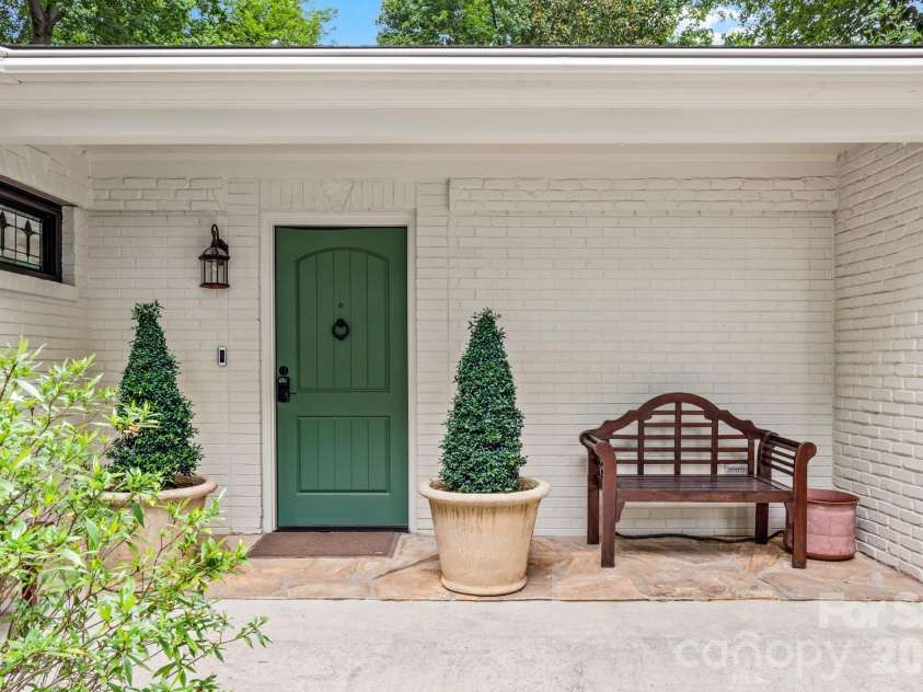 1889 Faculty Drive, Winston Salem, NC 27106.  MLS# CAR4401379, YatesRealty ID 40351. 