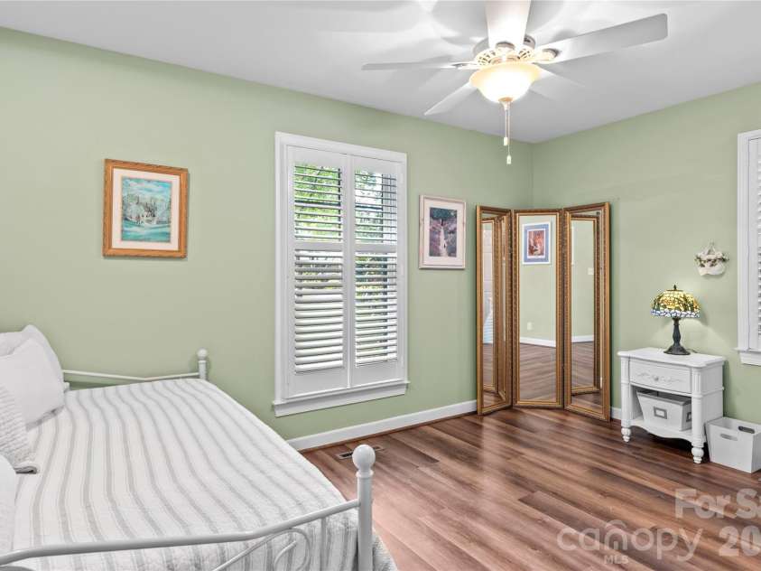 1889 Faculty Drive, Winston Salem, NC 27106.  MLS# CAR4401379, YatesRealty ID 40351. 