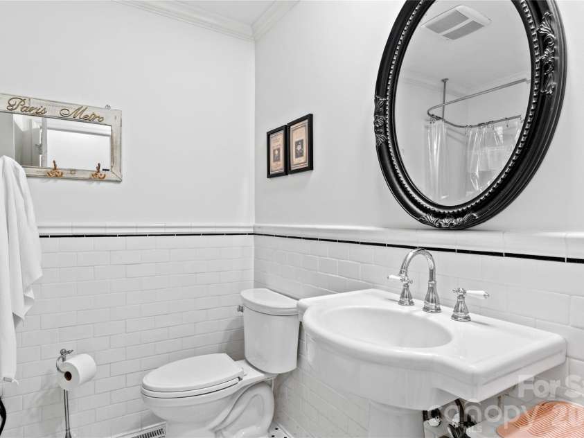 1889 Faculty Drive, Winston Salem, NC 27106.  MLS# CAR4401379, YatesRealty ID 40351. 