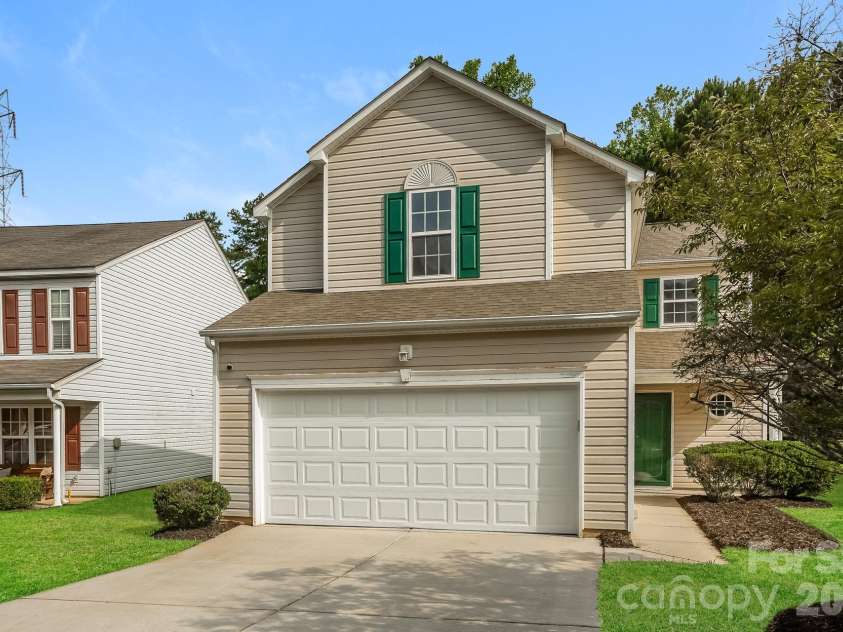 11003 Pointer Ridge Drive, Charlotte, NC 28214.  MLS# CAR4391624, YatesRealty ID 40354. 