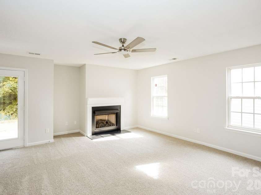 11003 Pointer Ridge Drive, Charlotte, NC 28214.  MLS# CAR4391624, YatesRealty ID 40354. 