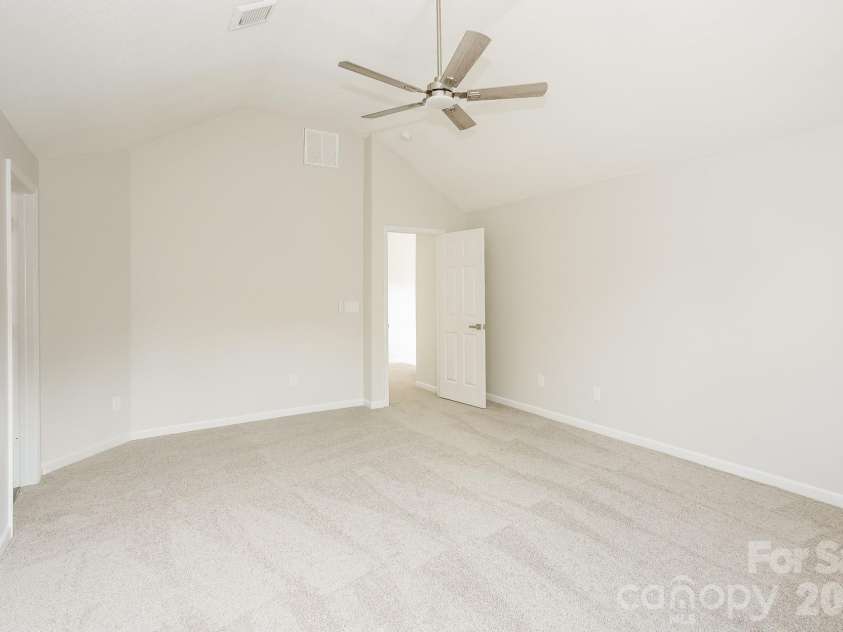 11003 Pointer Ridge Drive, Charlotte, NC 28214.  MLS# CAR4391624, YatesRealty ID 40354. 
