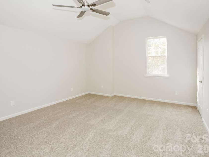 11003 Pointer Ridge Drive, Charlotte, NC 28214.  MLS# CAR4391624, YatesRealty ID 40354. 