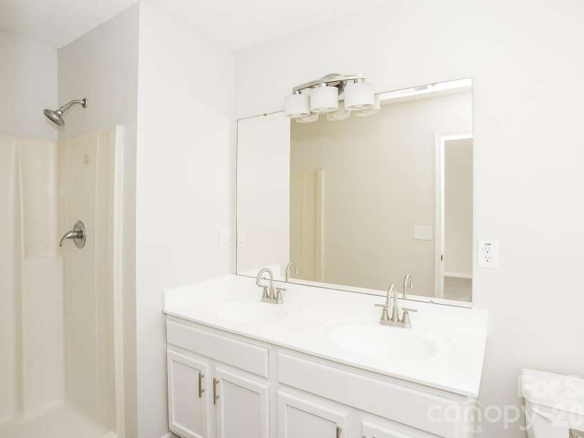 11003 Pointer Ridge Drive, Charlotte, NC 28214.  MLS# CAR4391624, YatesRealty ID 40354. 