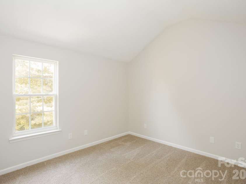 11003 Pointer Ridge Drive, Charlotte, NC 28214.  MLS# CAR4391624, YatesRealty ID 40354. 