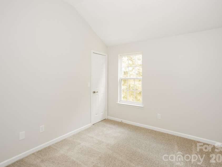 11003 Pointer Ridge Drive, Charlotte, NC 28214.  MLS# CAR4391624, YatesRealty ID 40354. 